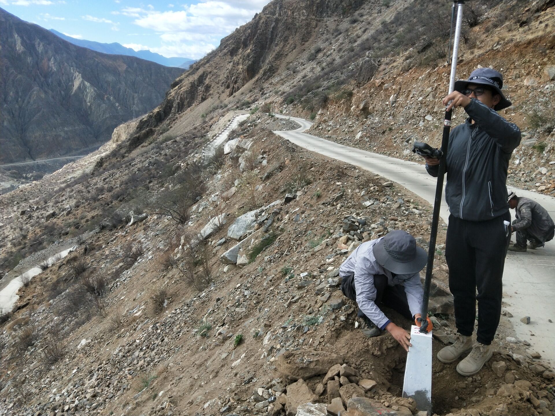 建筑物放線(xiàn)、驗(yàn)線(xiàn)